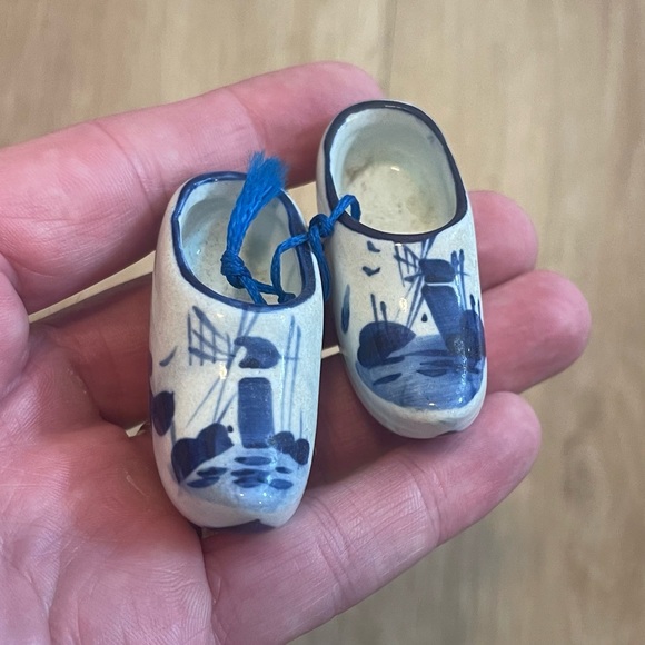 Delfts Blauw Handpainted Holland Porcelain Set - Picture 9 of 12